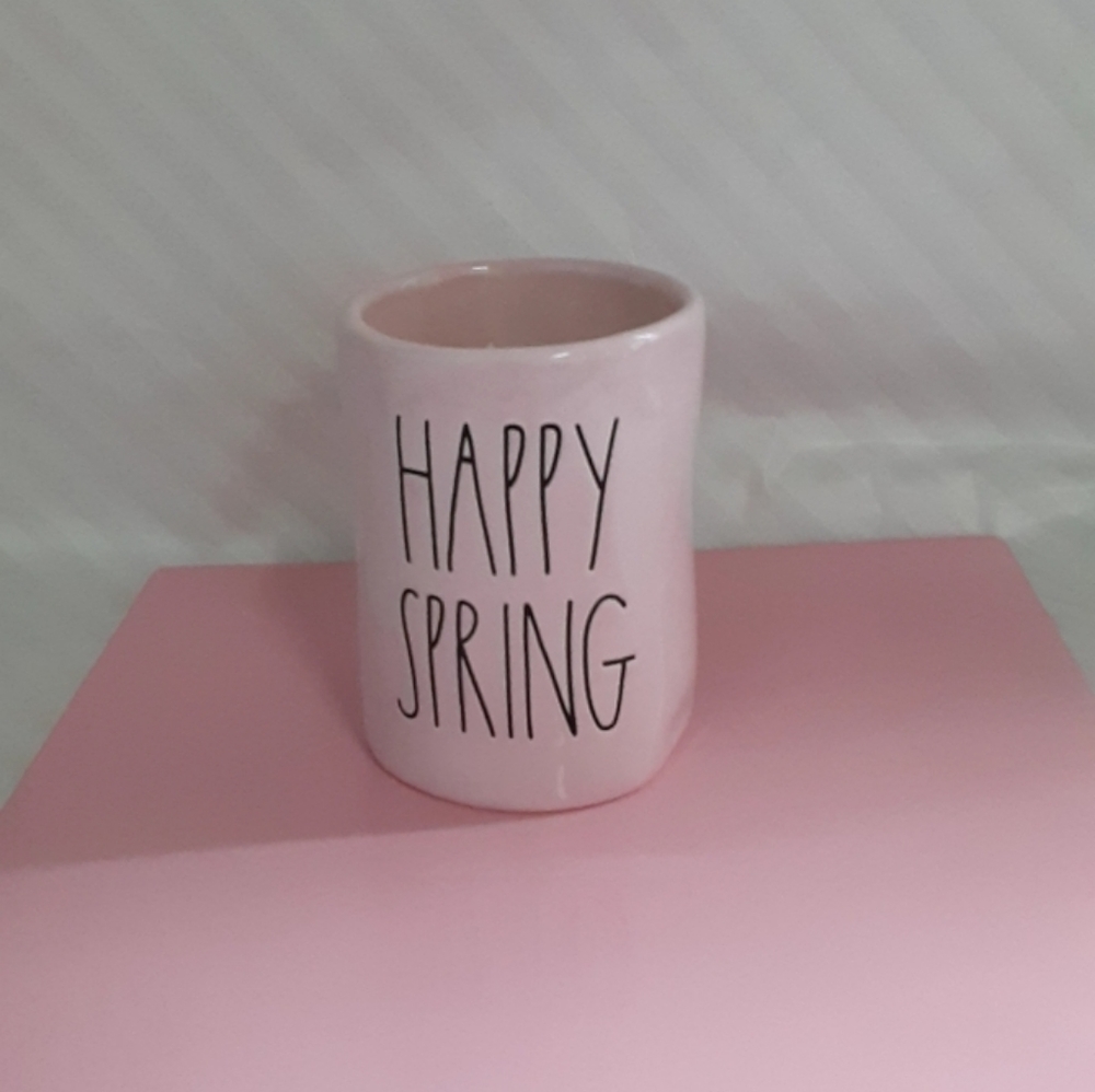 Rae Dunn candle